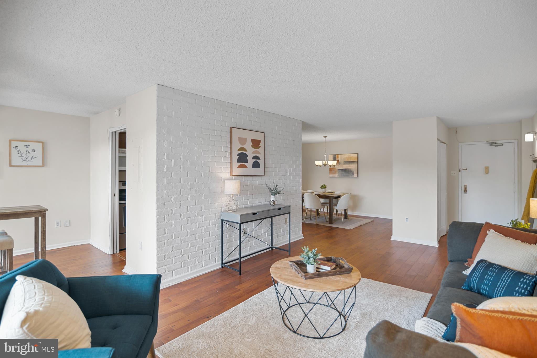 5300 Holmes Run Pkwy #403