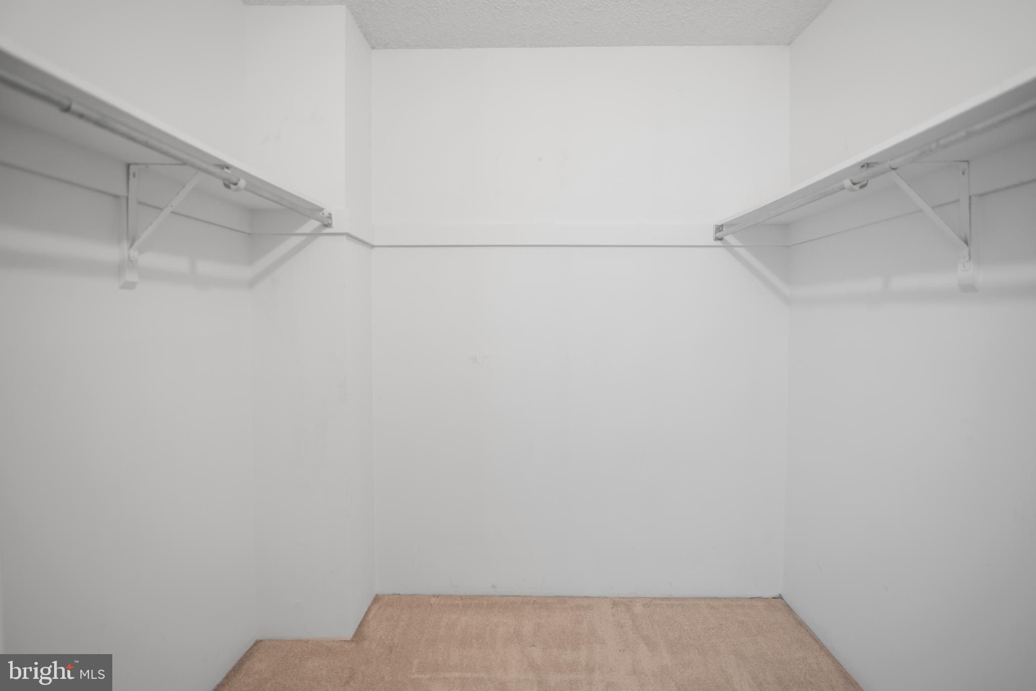 5300 Holmes Run Pkwy #403