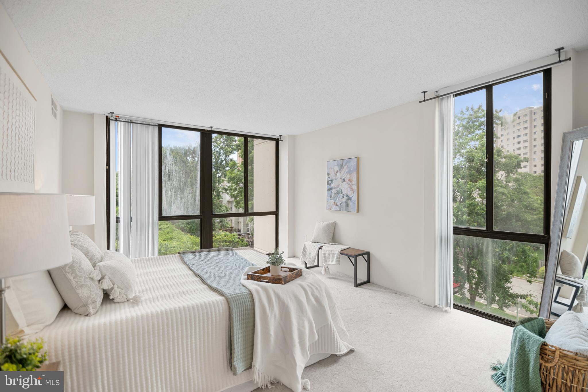 5300 Holmes Run Pkwy #403