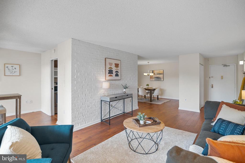 5300 Holmes Run Pkwy #403