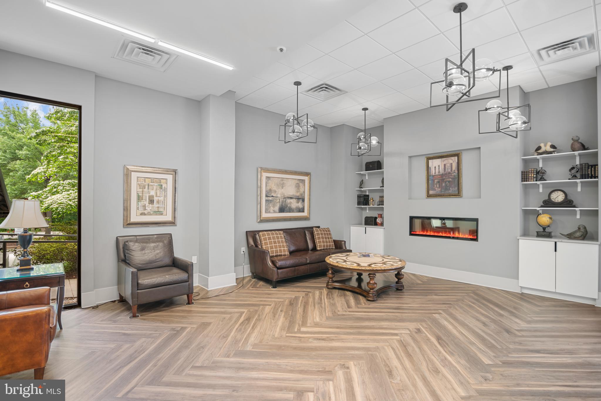 5300 Holmes Run Pkwy #403