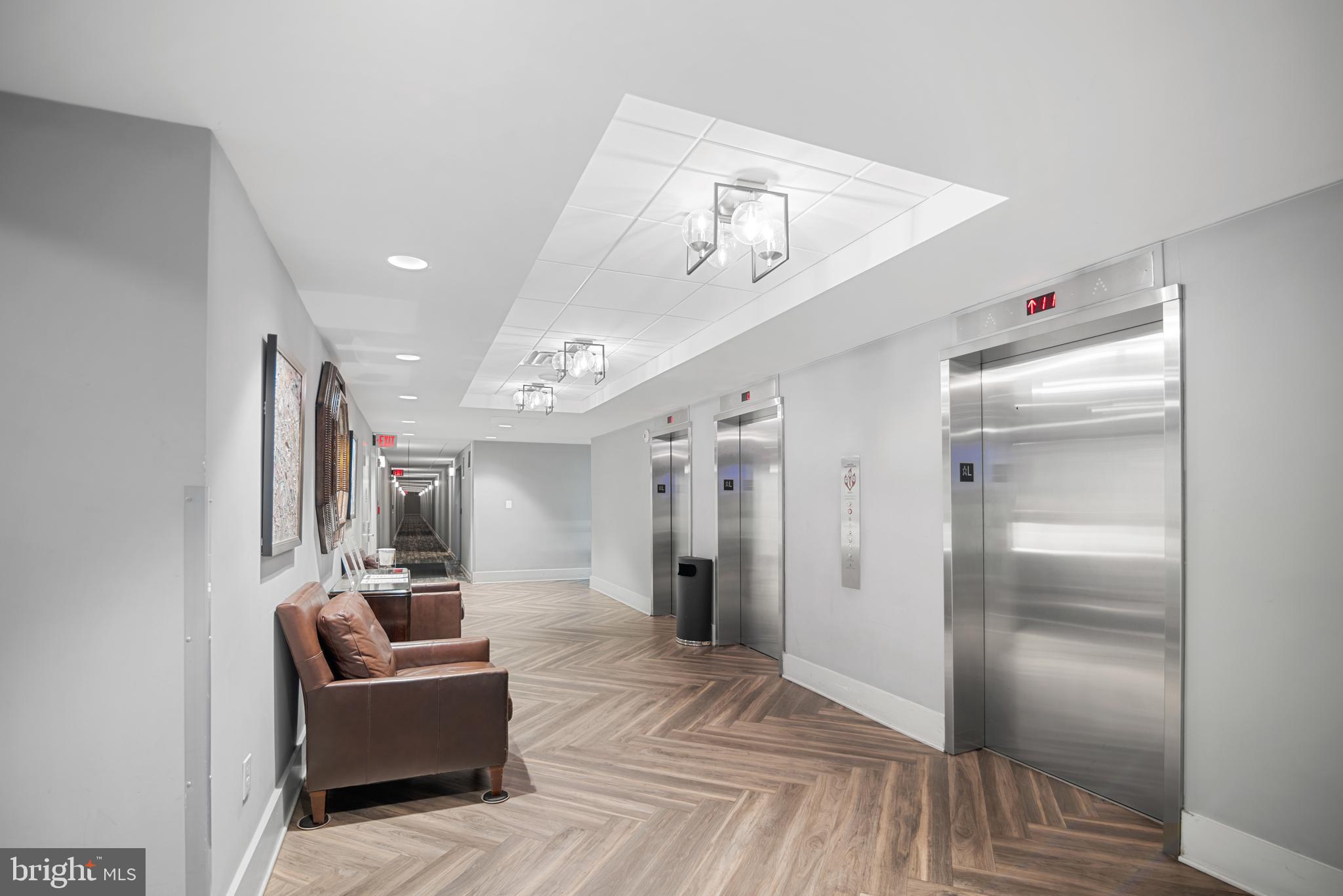 5300 Holmes Run Pkwy #403