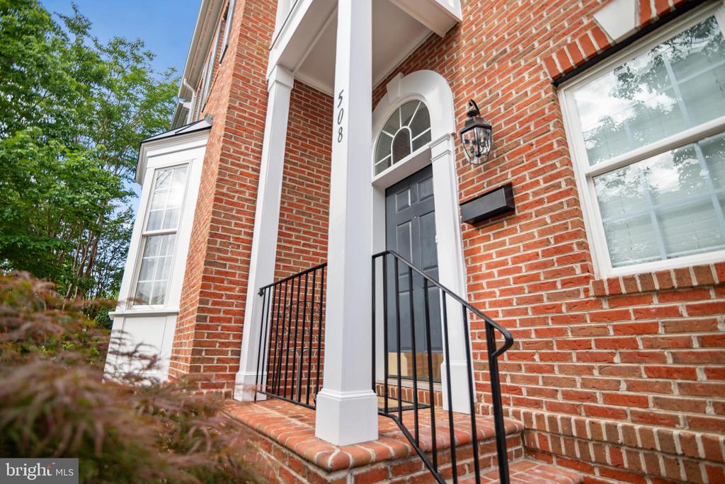 508 S FAYETTE ST S