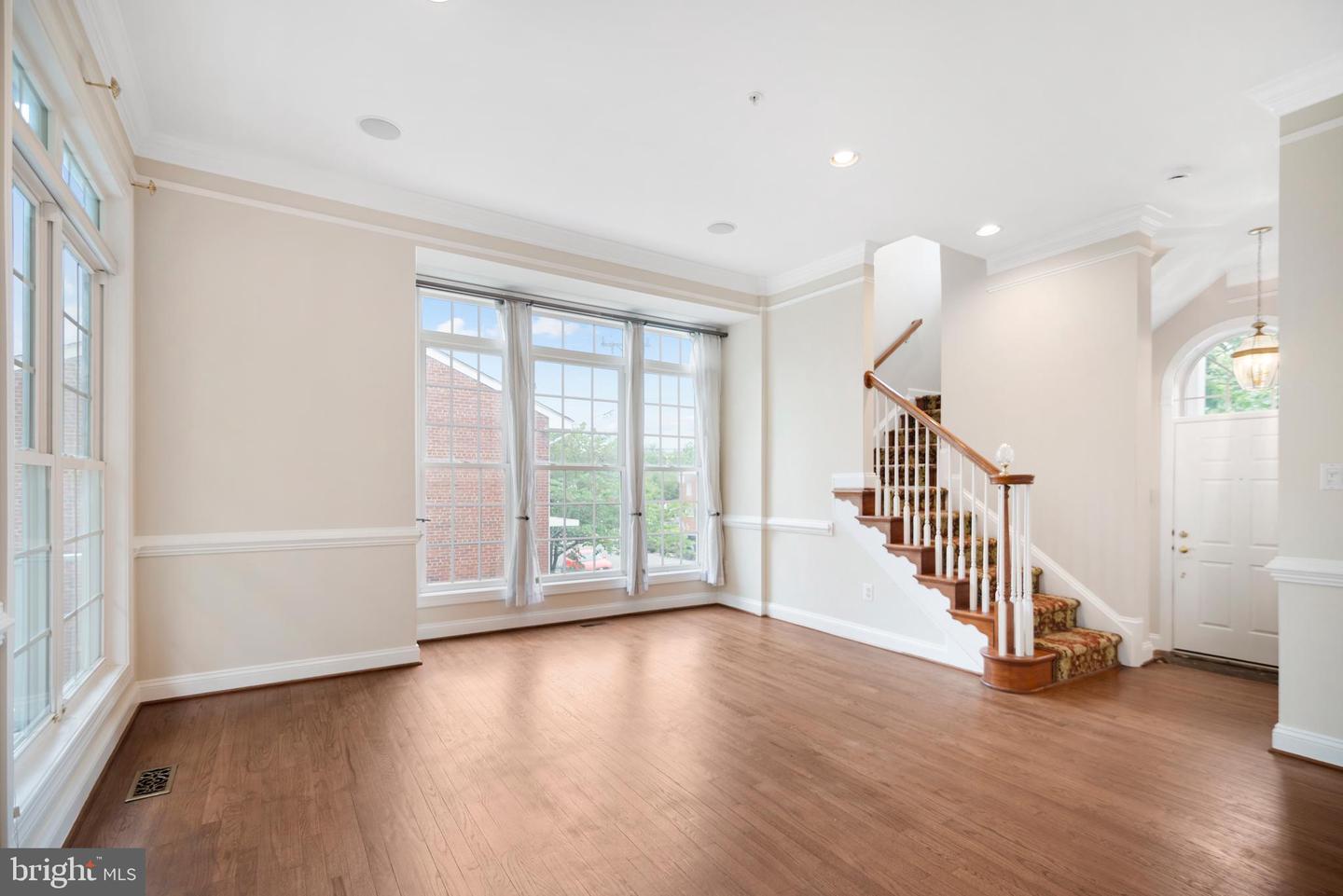 508 S FAYETTE ST S