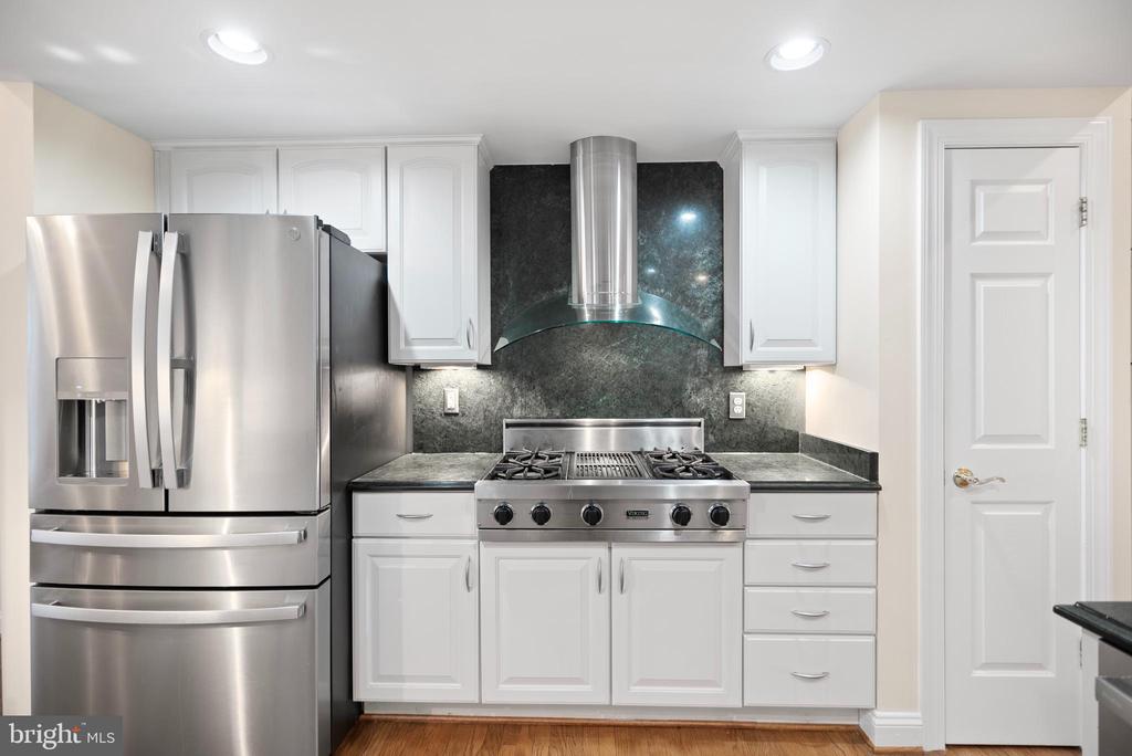 508 S FAYETTE ST S
