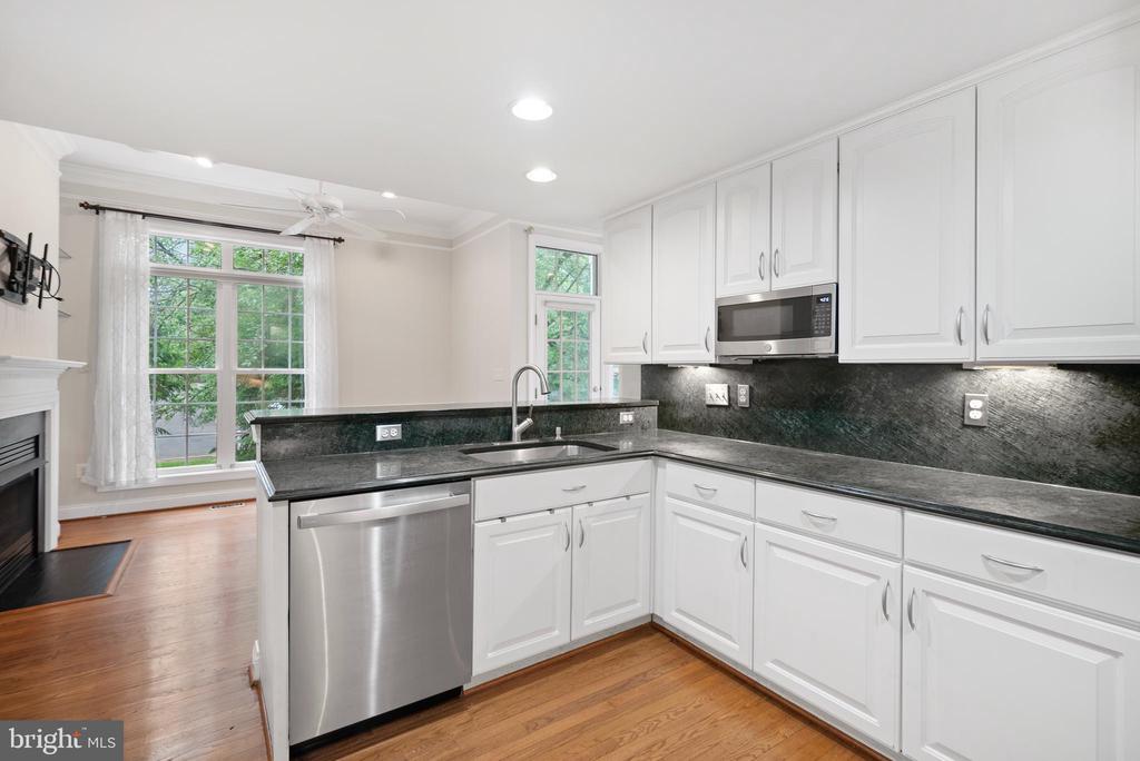 508 S FAYETTE ST S