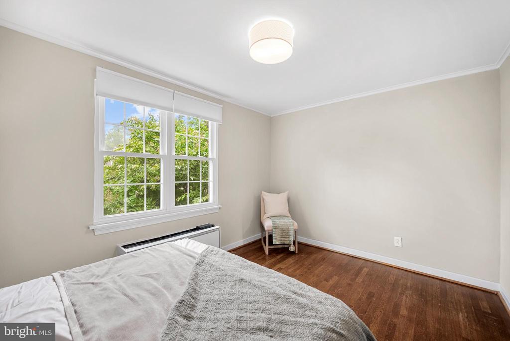 117 E Glebe Rd #C