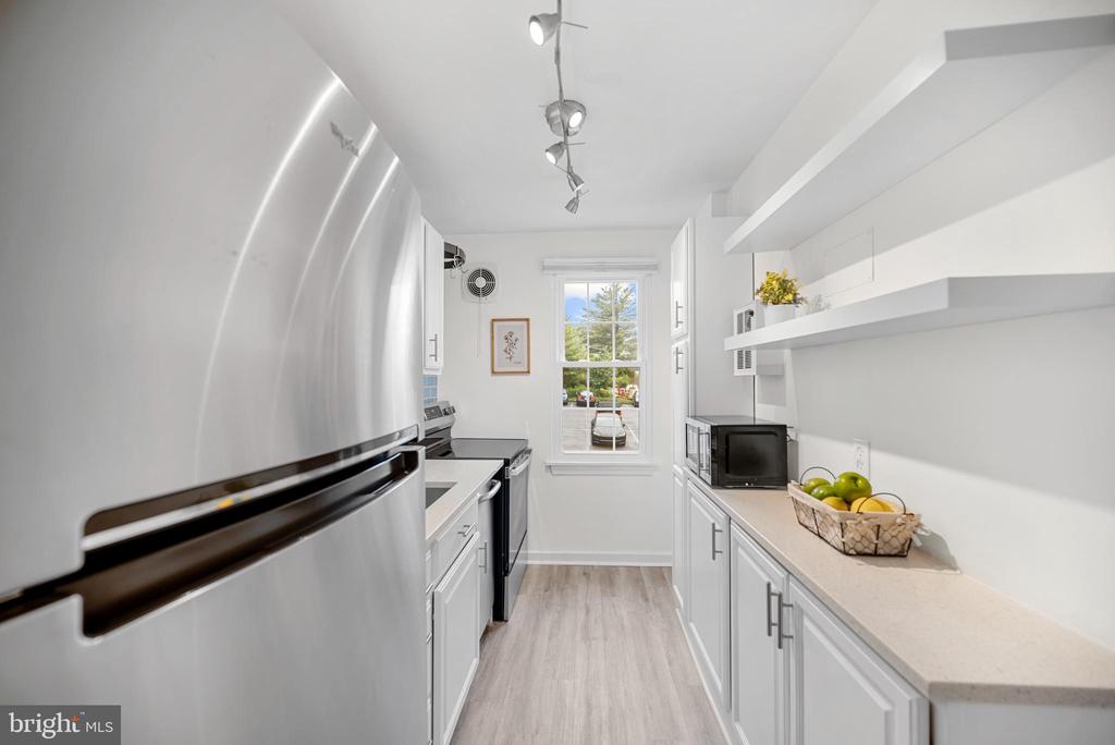 117 E Glebe Rd #C