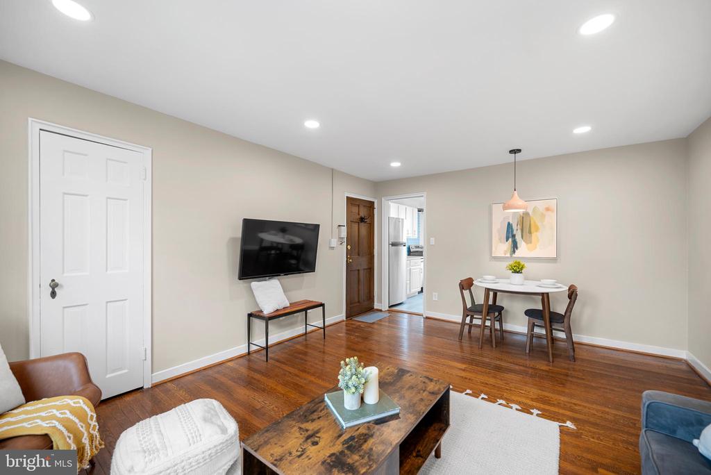117 E Glebe Rd #C