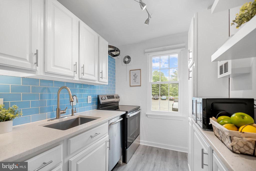 117 E Glebe Rd #C