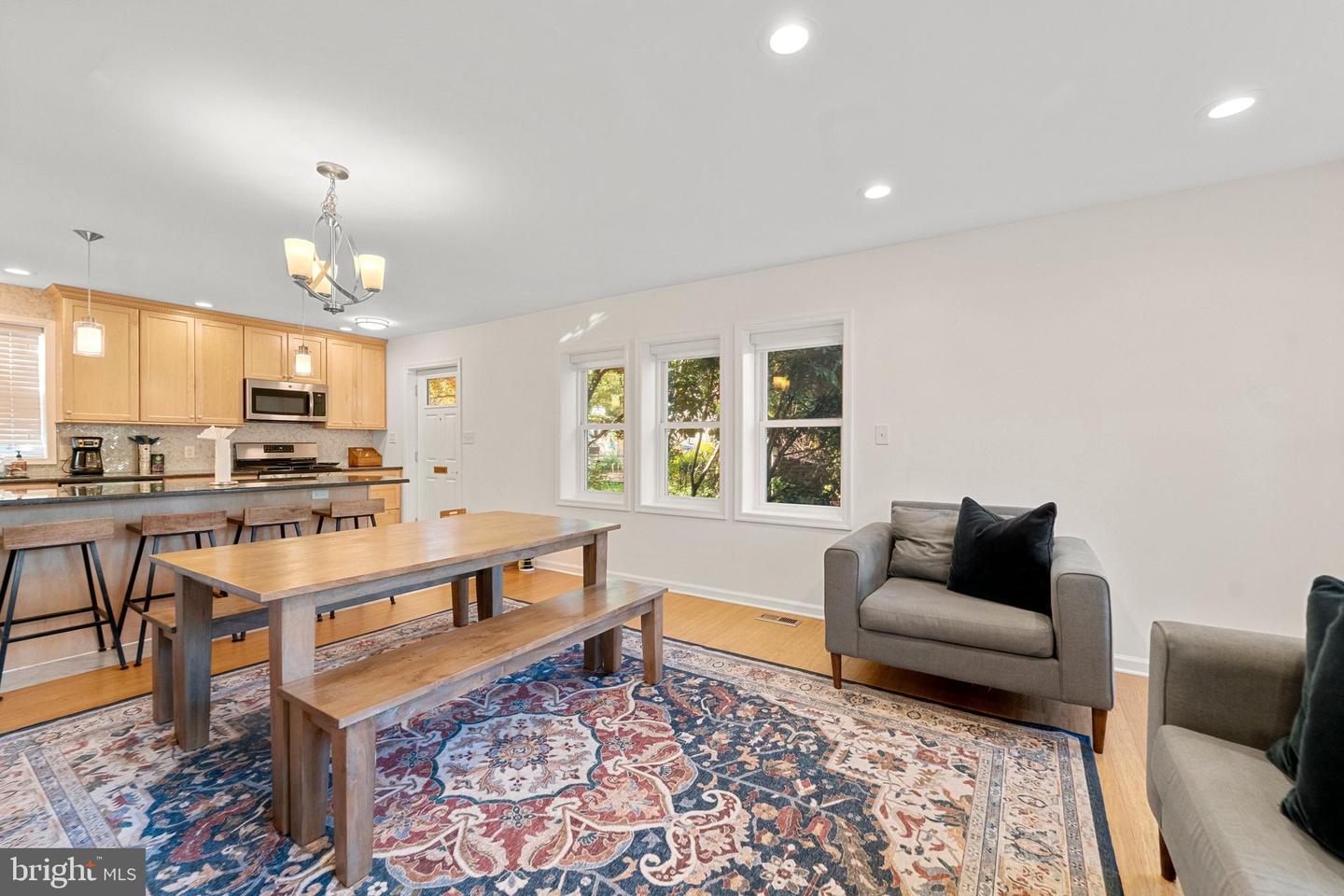 33 ANCELL ST