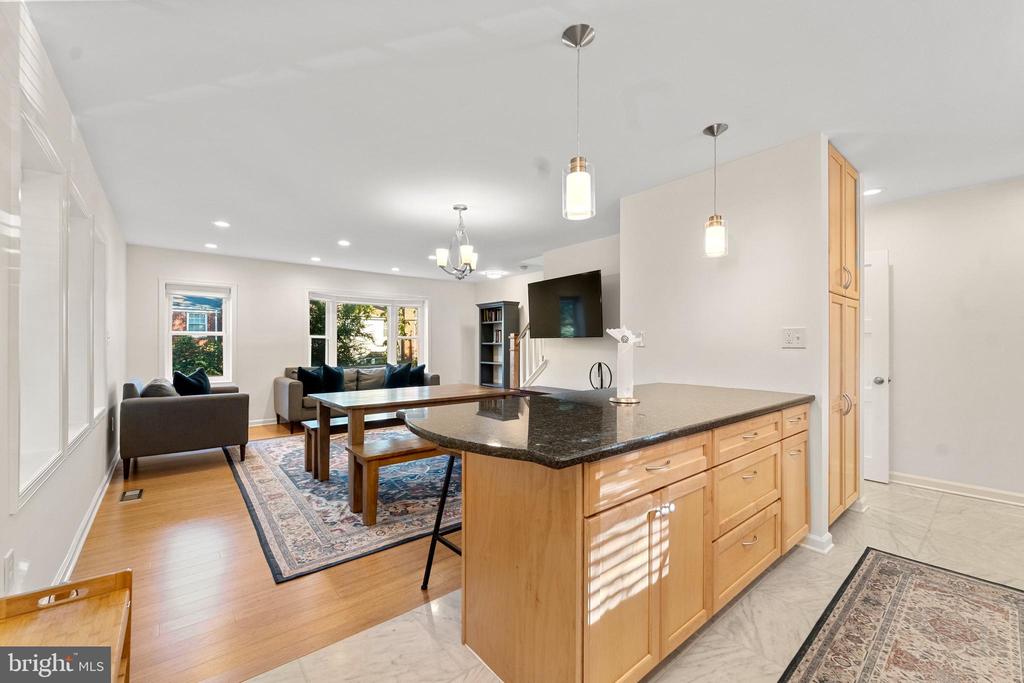 33 ANCELL ST