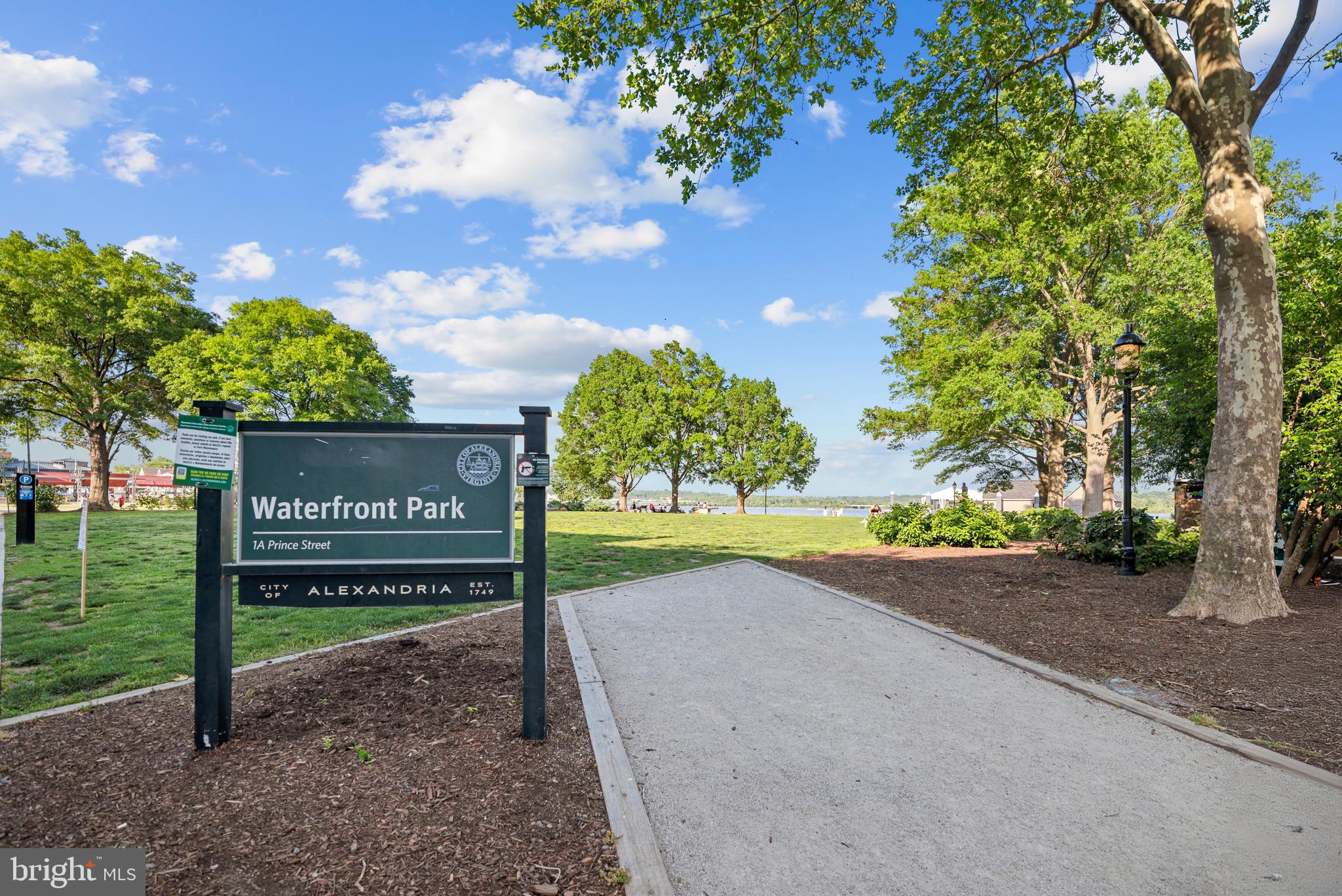 545 E Braddock Rd E #302