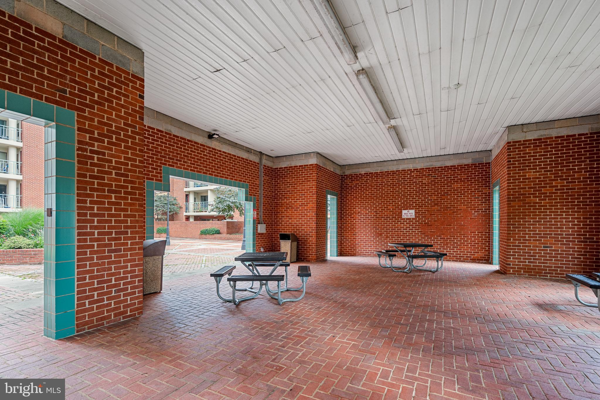 545 E Braddock Rd E #302