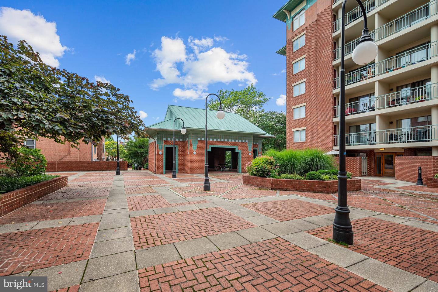 545 E Braddock Rd E #302