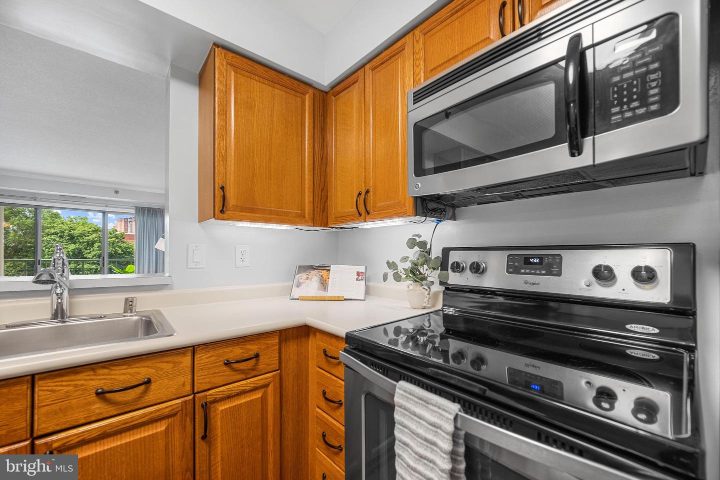 545 E Braddock Rd E #302