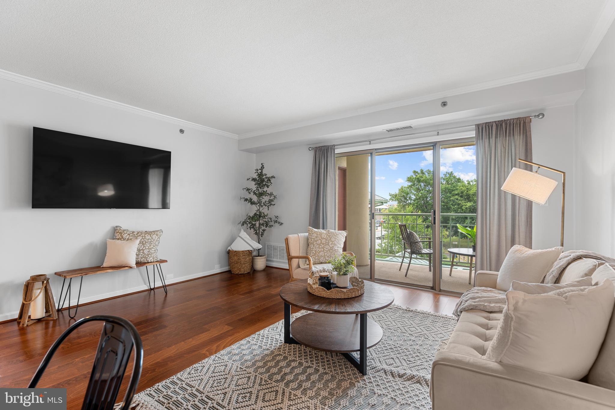 545 E Braddock Rd E #302