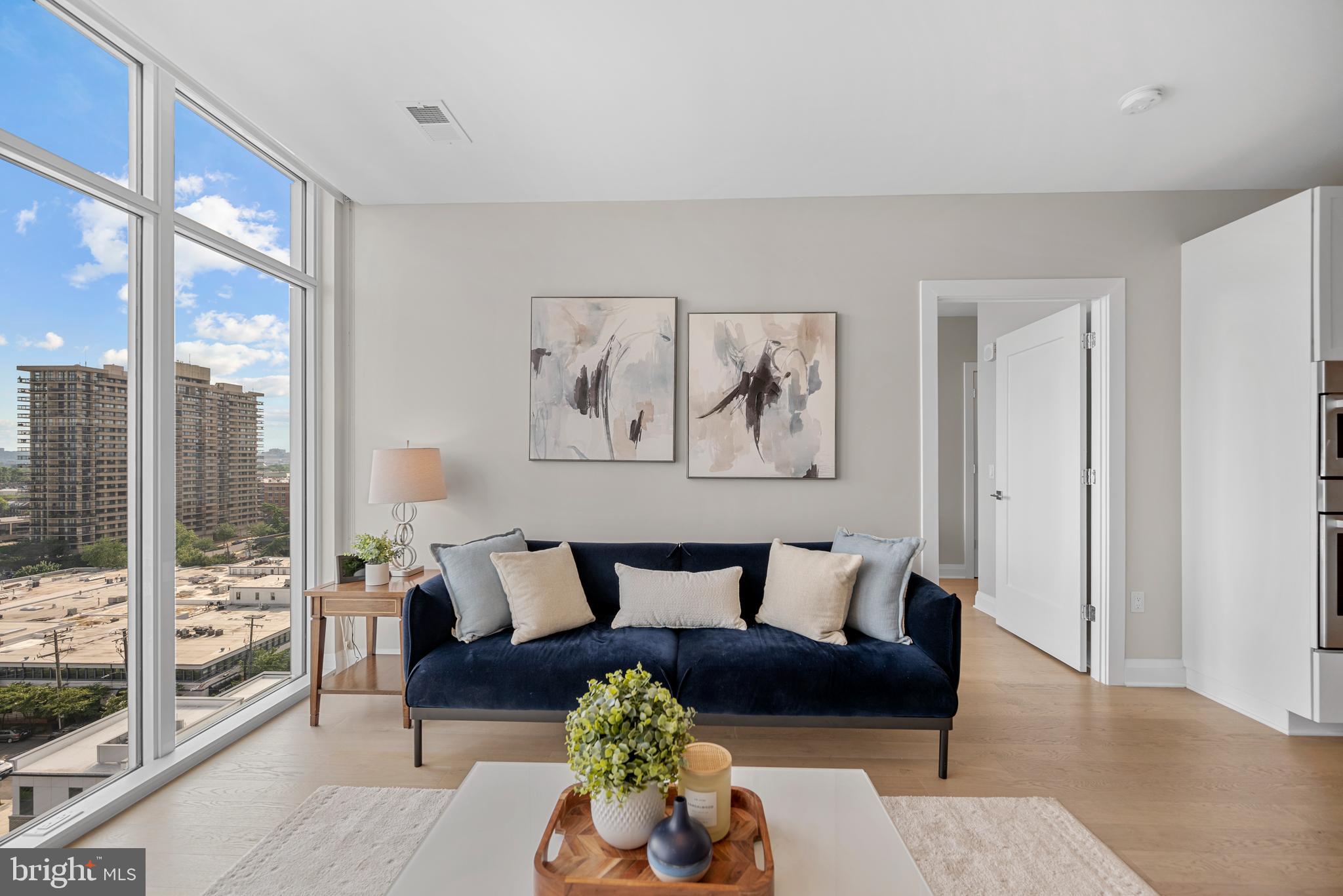 925 N Fairfax Street #1203