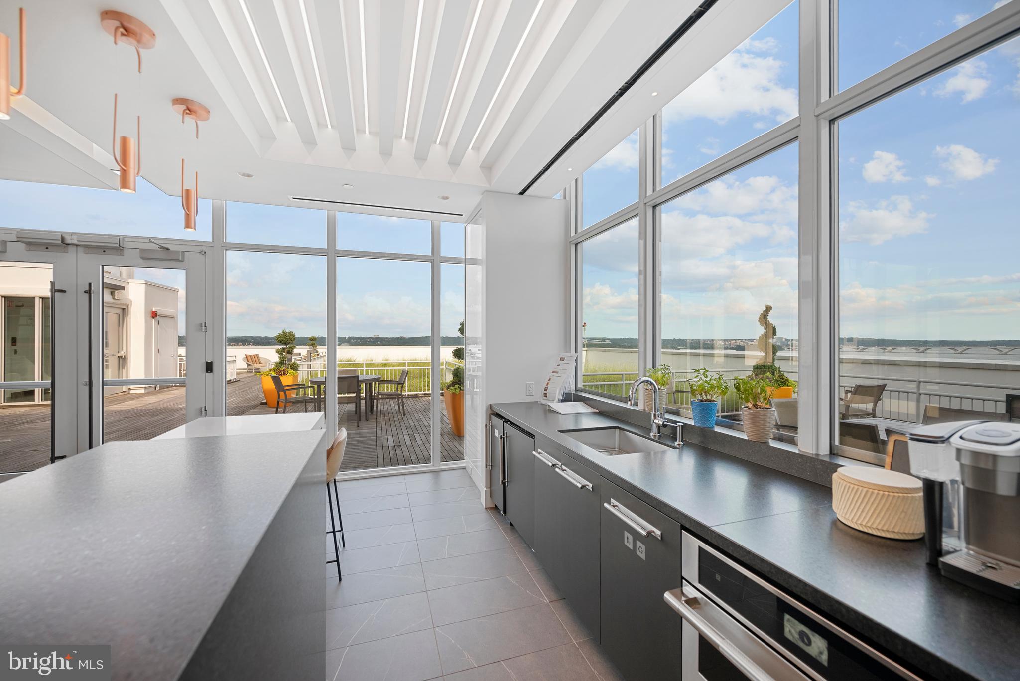 925 N Fairfax Street #1203