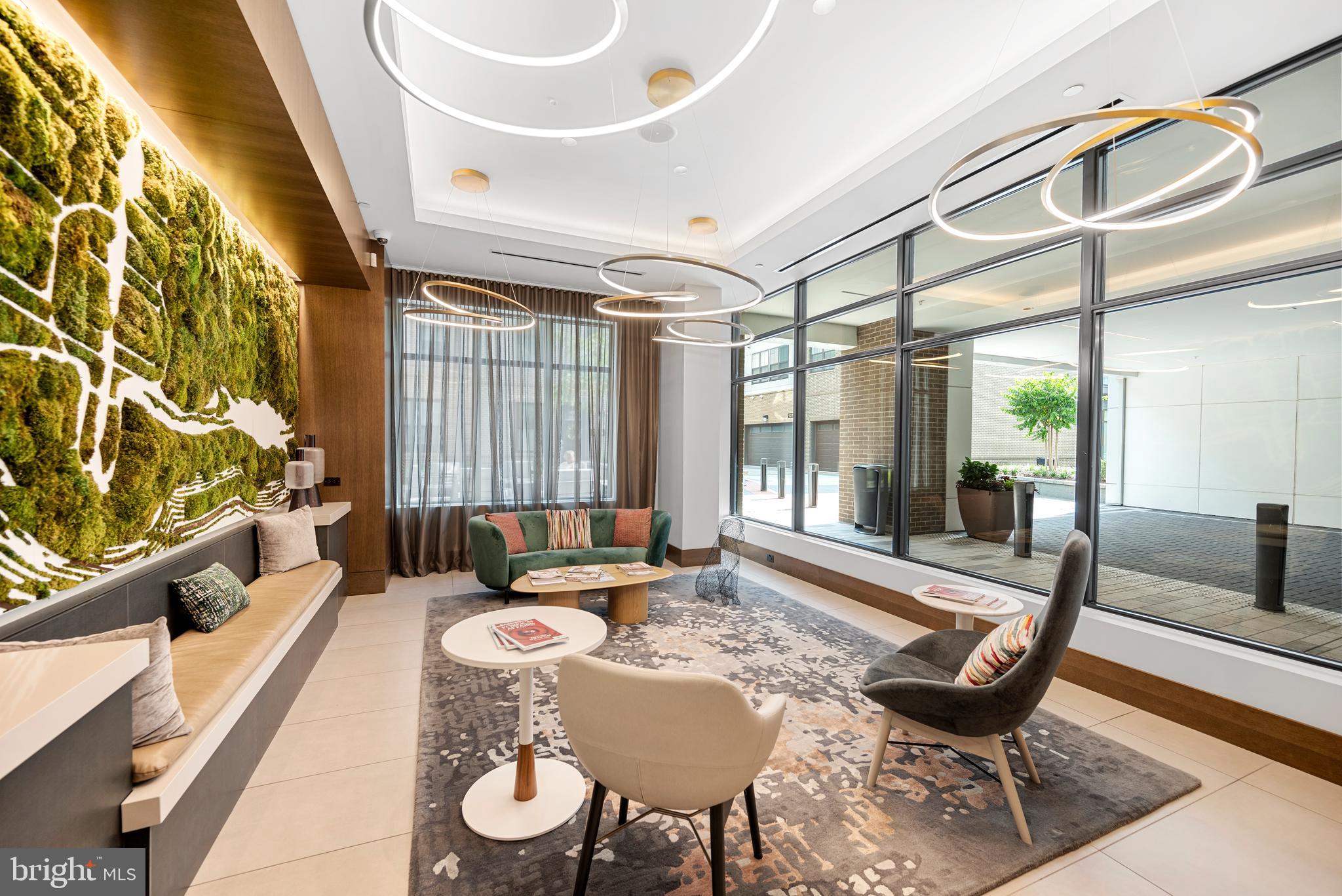 925 N Fairfax Street #1203