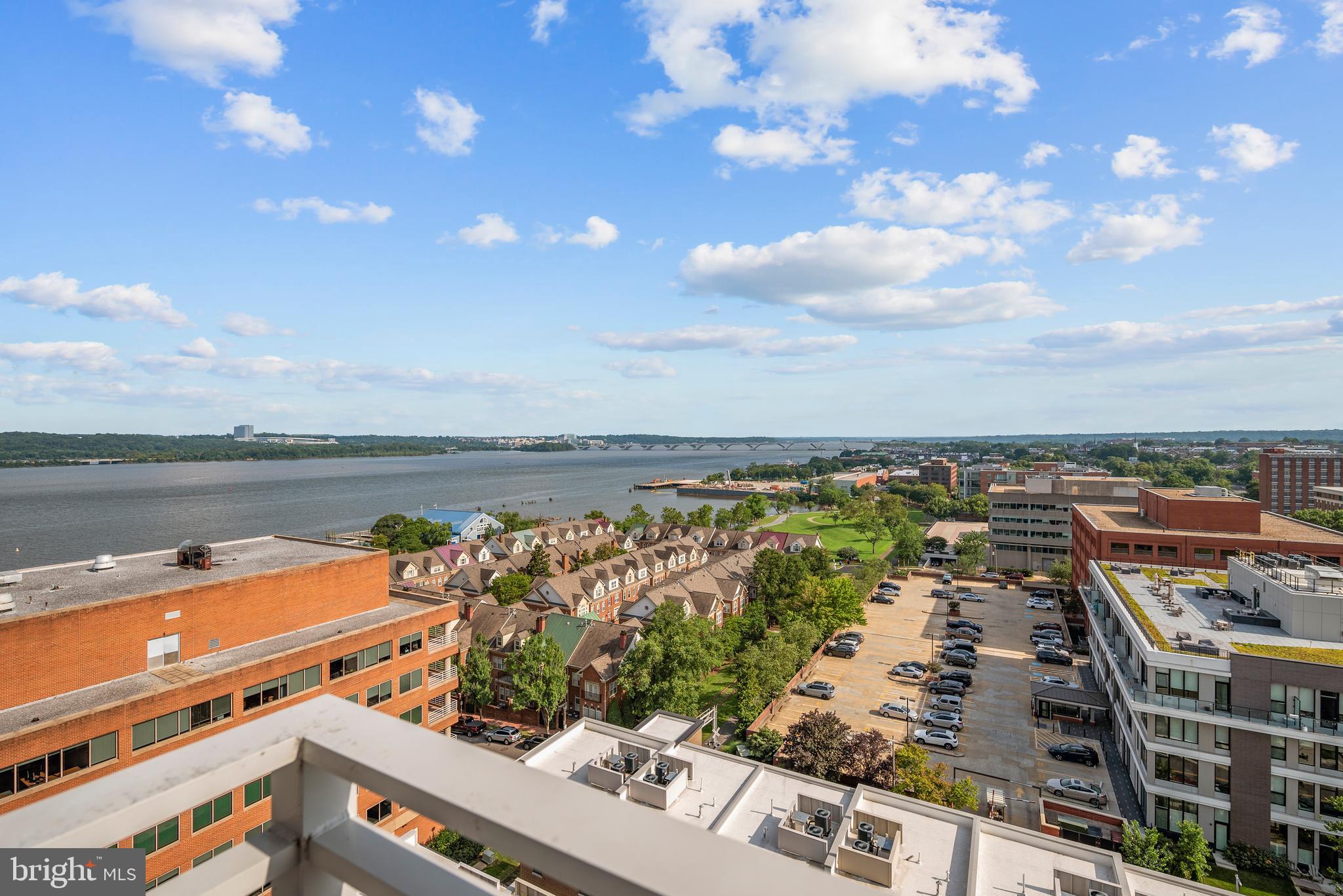925 N Fairfax Street #1203