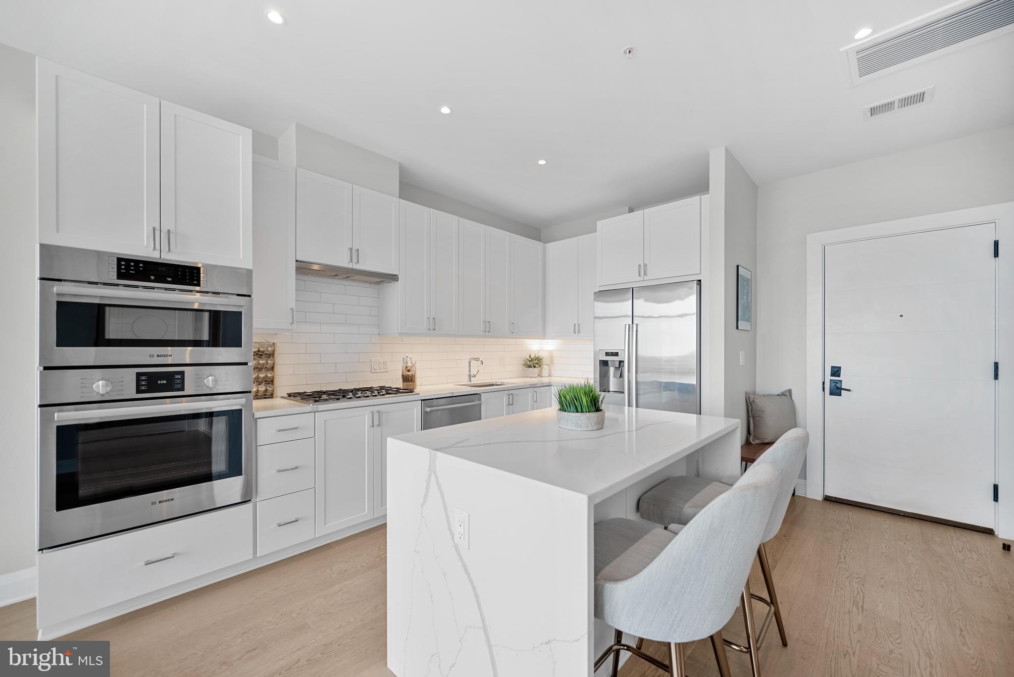 925 N Fairfax Street #1203