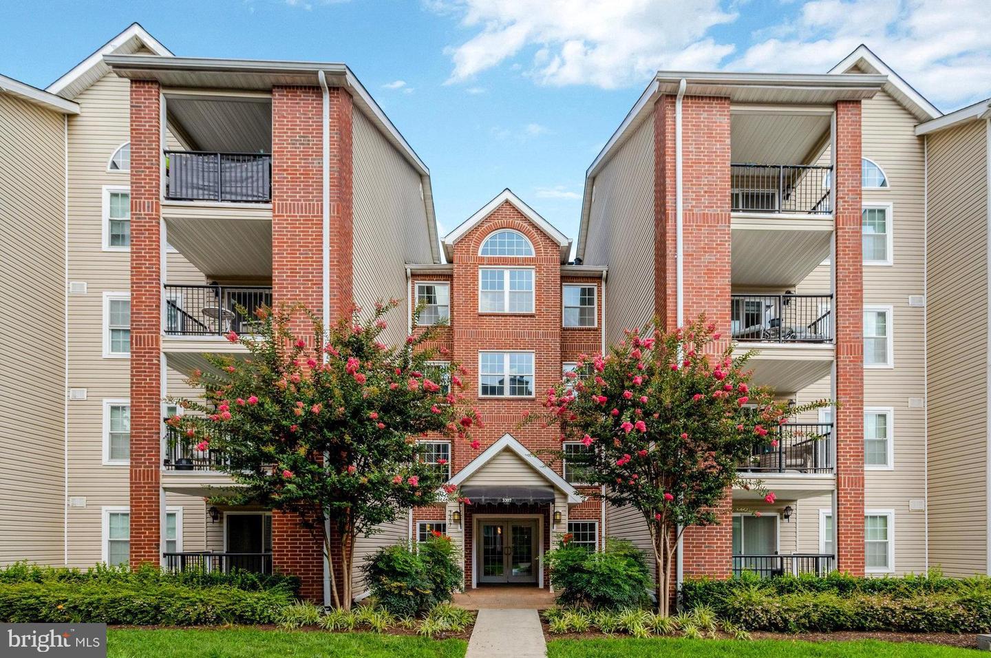 3307 WYNDHAM CIR #2157