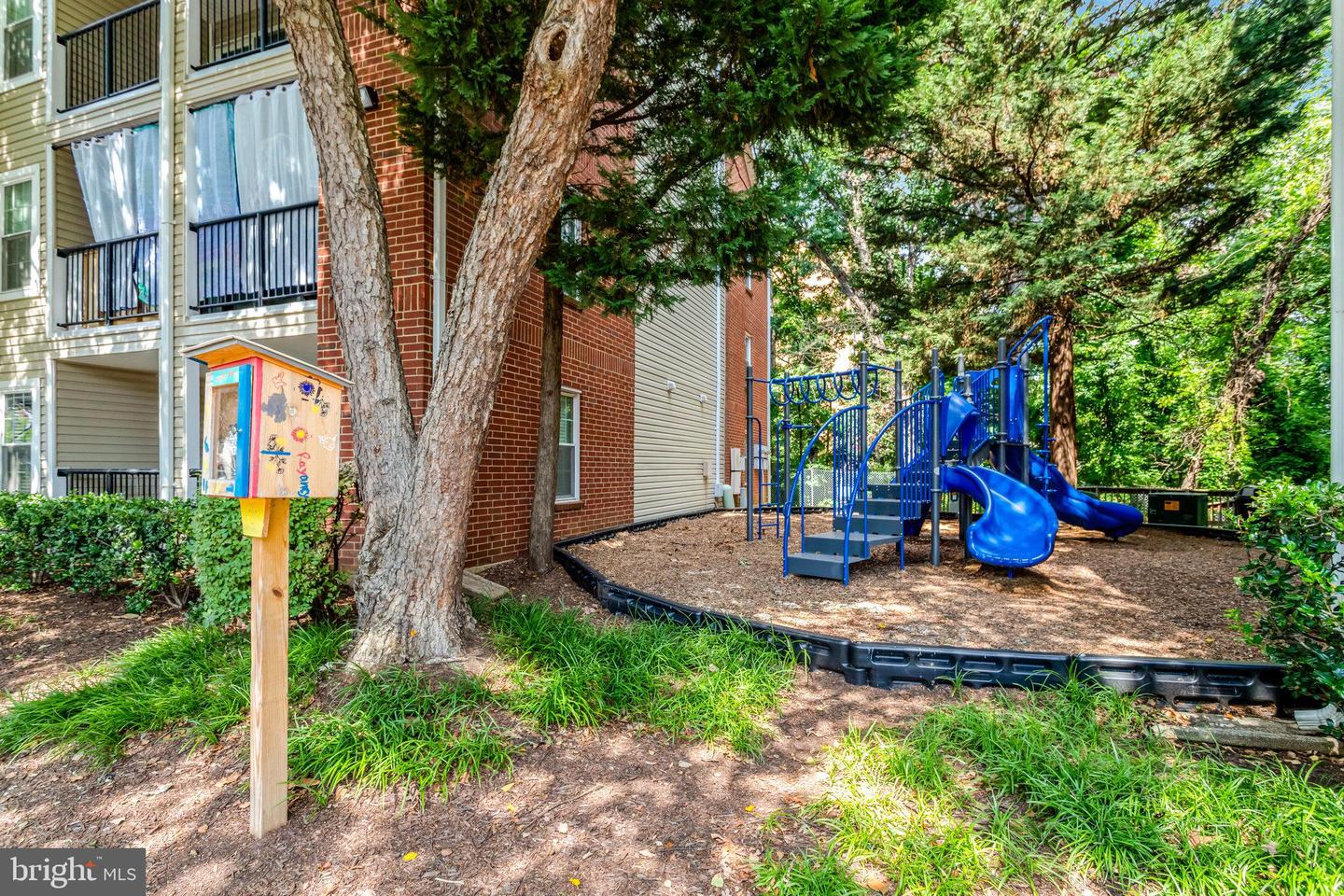 3307 WYNDHAM CIR #2157
