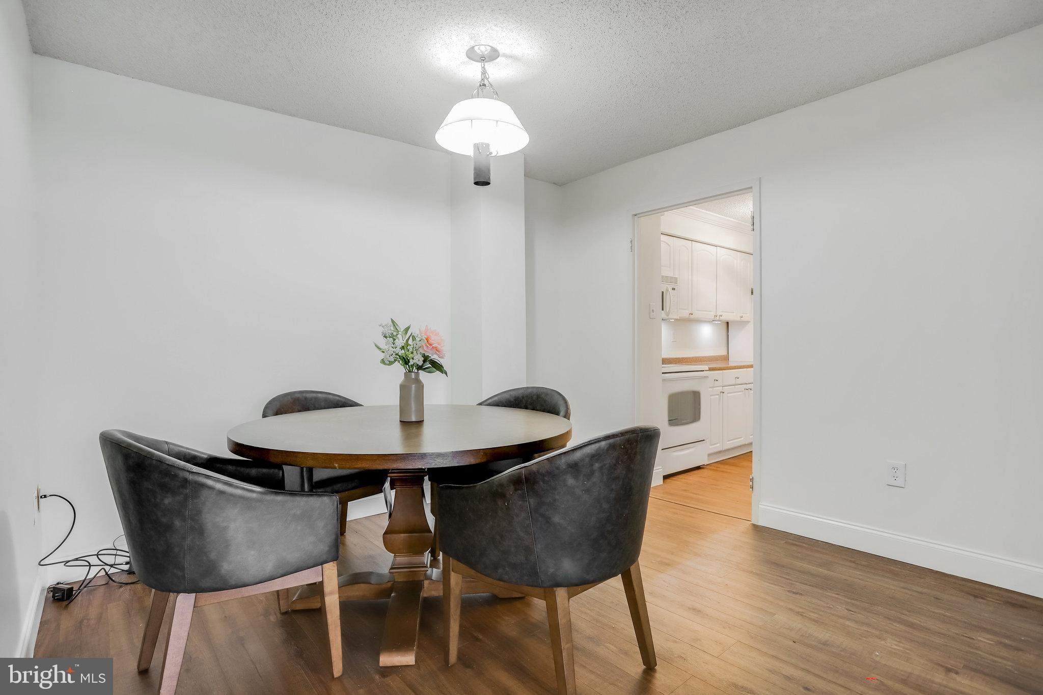 5300 HOLMES RUN PKWY #417