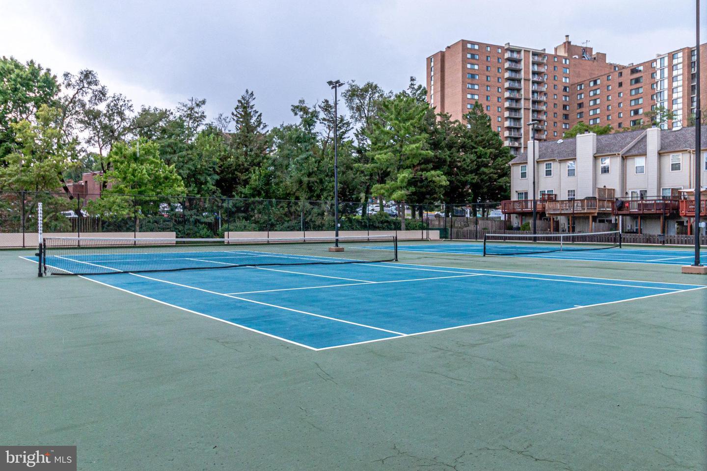 5300 HOLMES RUN PKWY #417