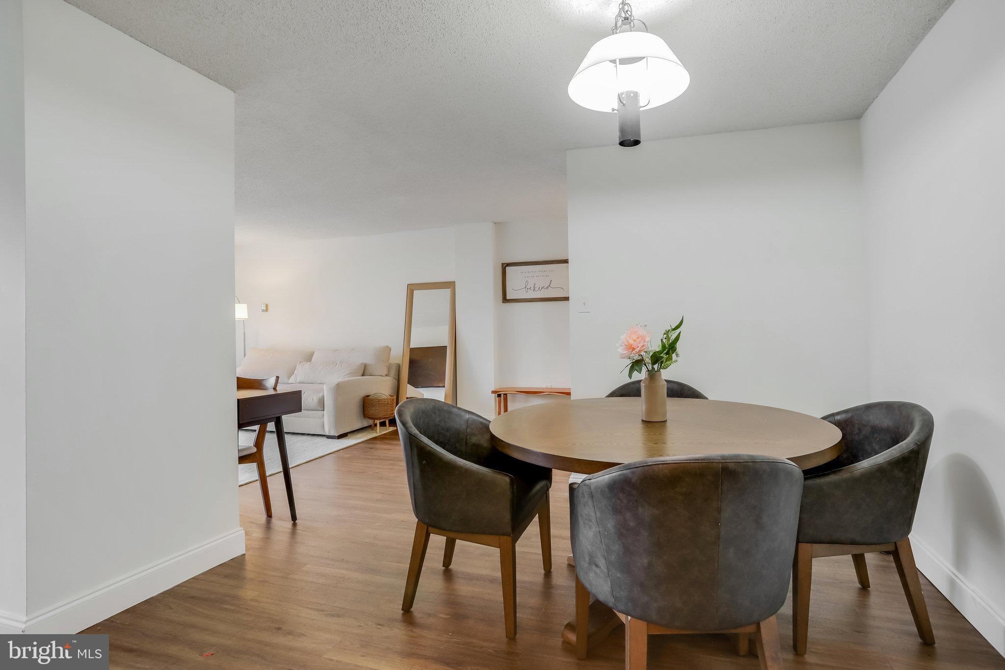 5300 HOLMES RUN PKWY #417