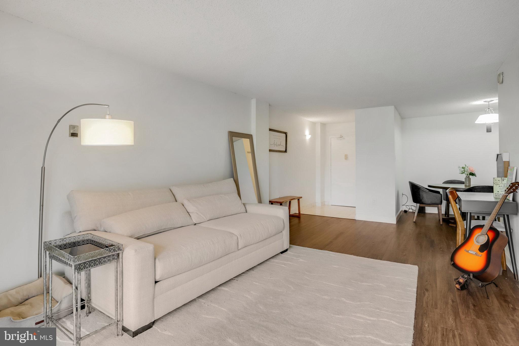 5300 HOLMES RUN PKWY #417