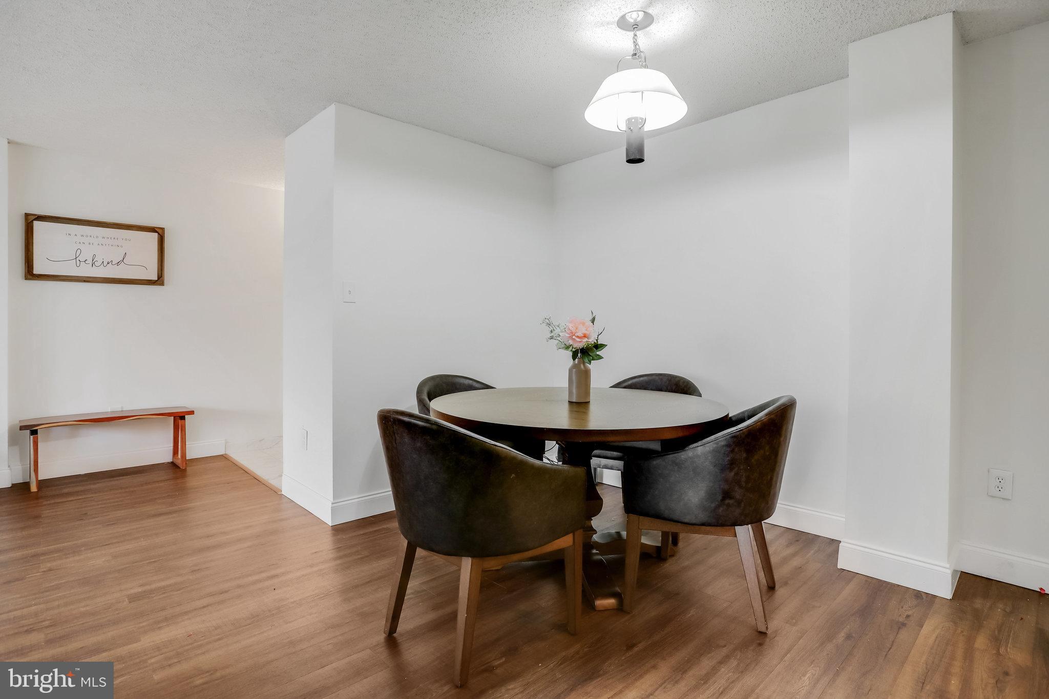 5300 HOLMES RUN PKWY #417