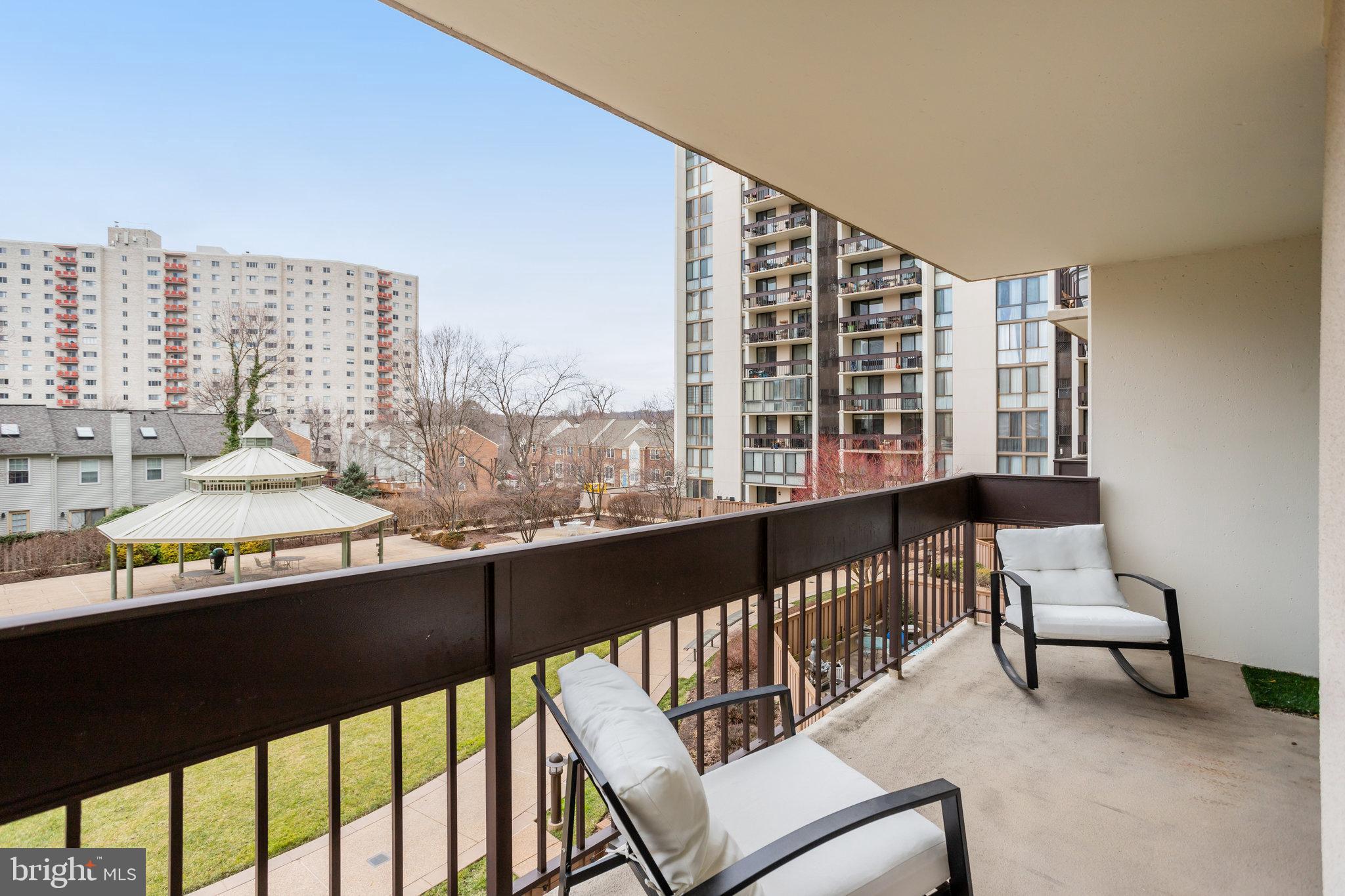 5300 HOLMES RUN PKWY #417