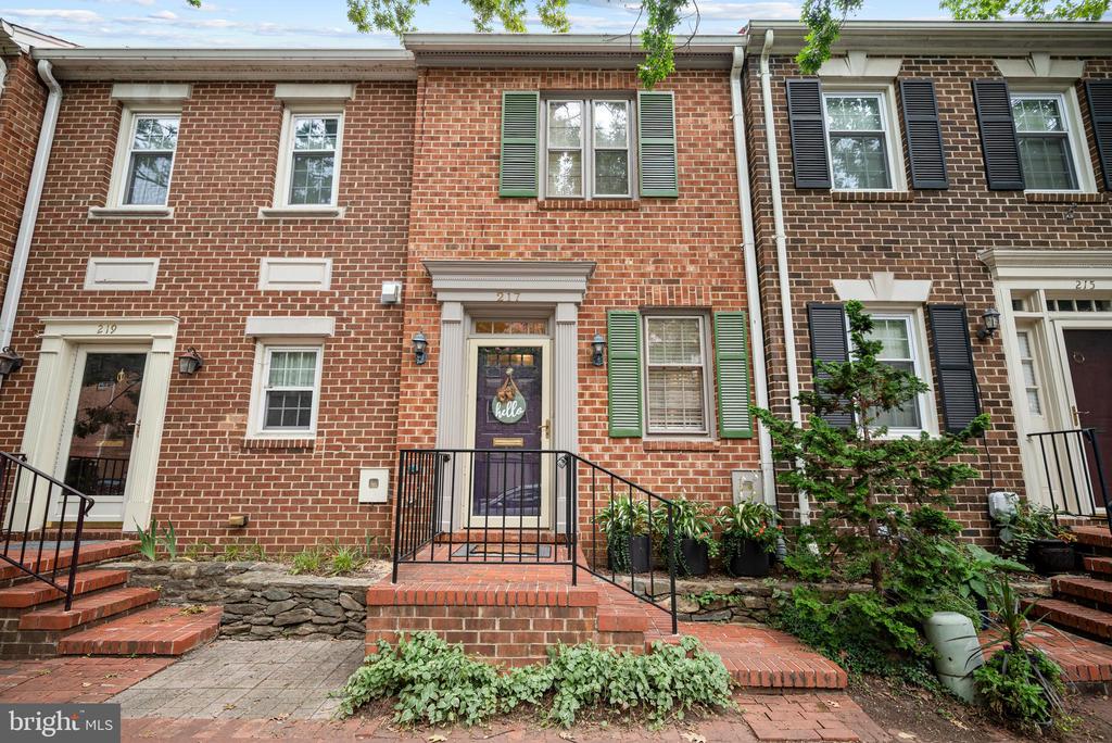 217 ORONOCO ST