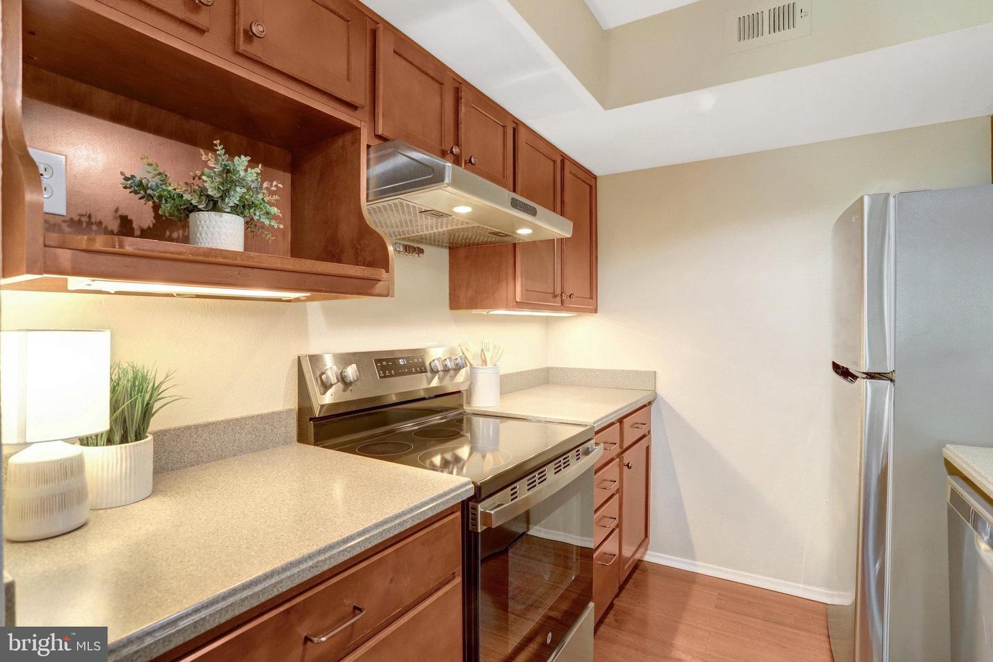 3315 Wyndham Cir #2235
