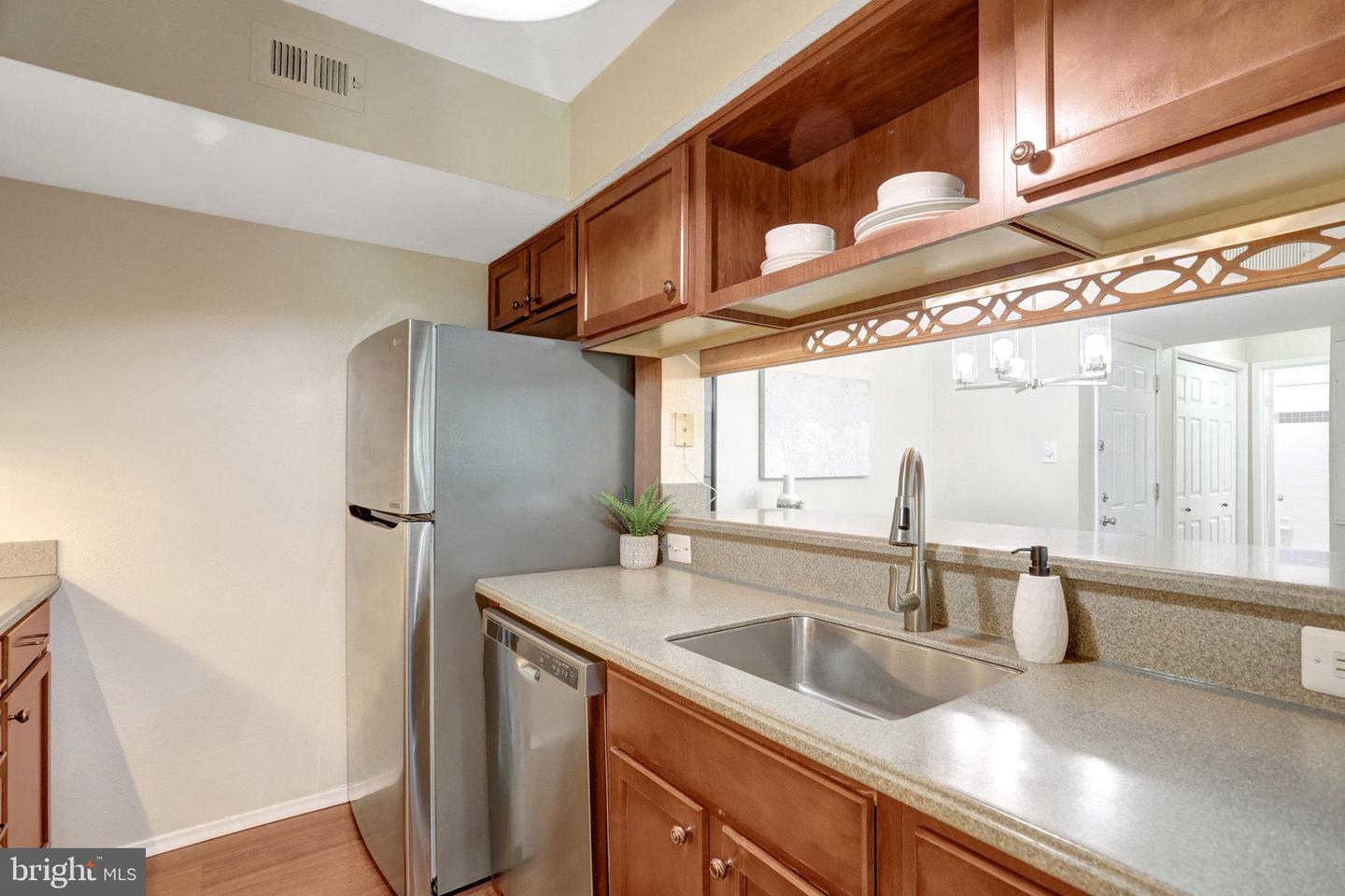 3315 Wyndham Cir #2235