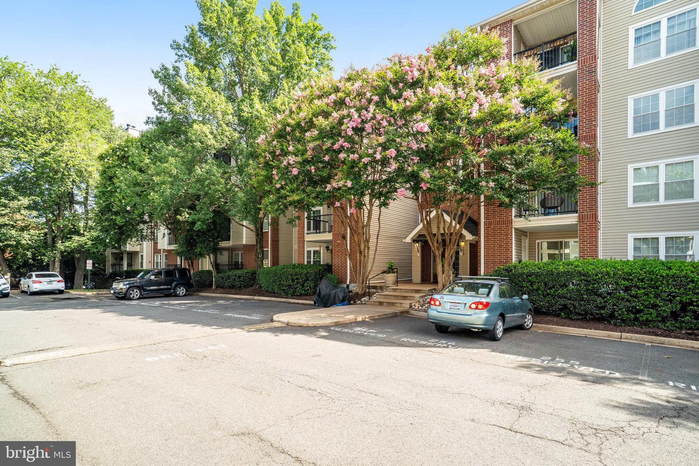 3315 Wyndham Cir #2235