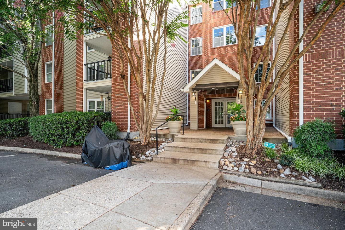 3315 Wyndham Cir #2235