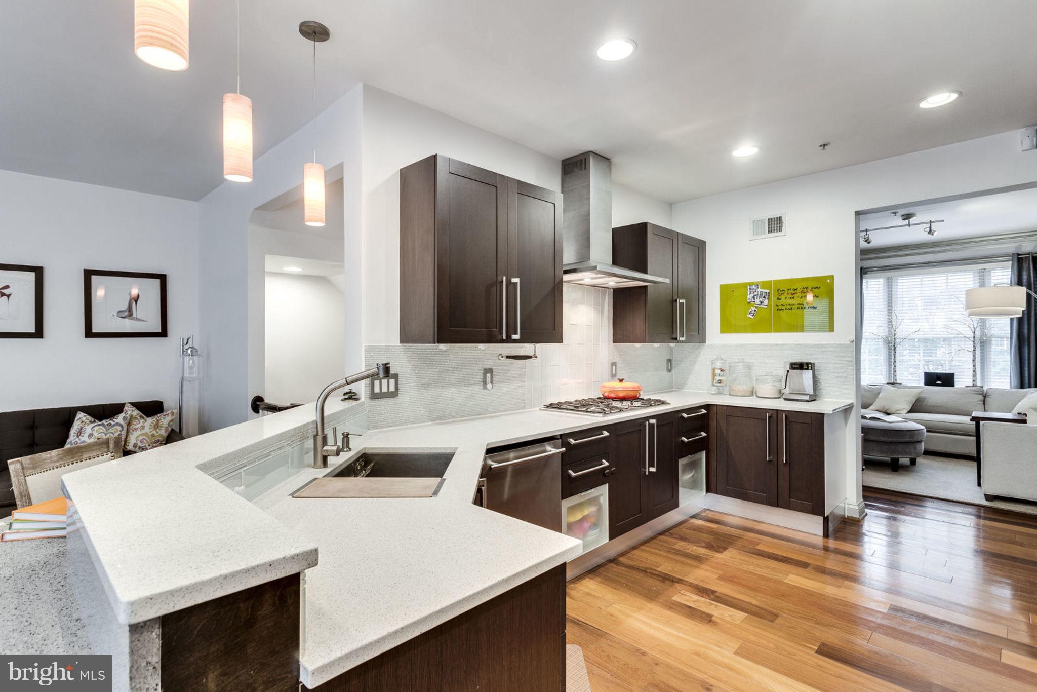 385 CAMERON STATION BOULEVARD