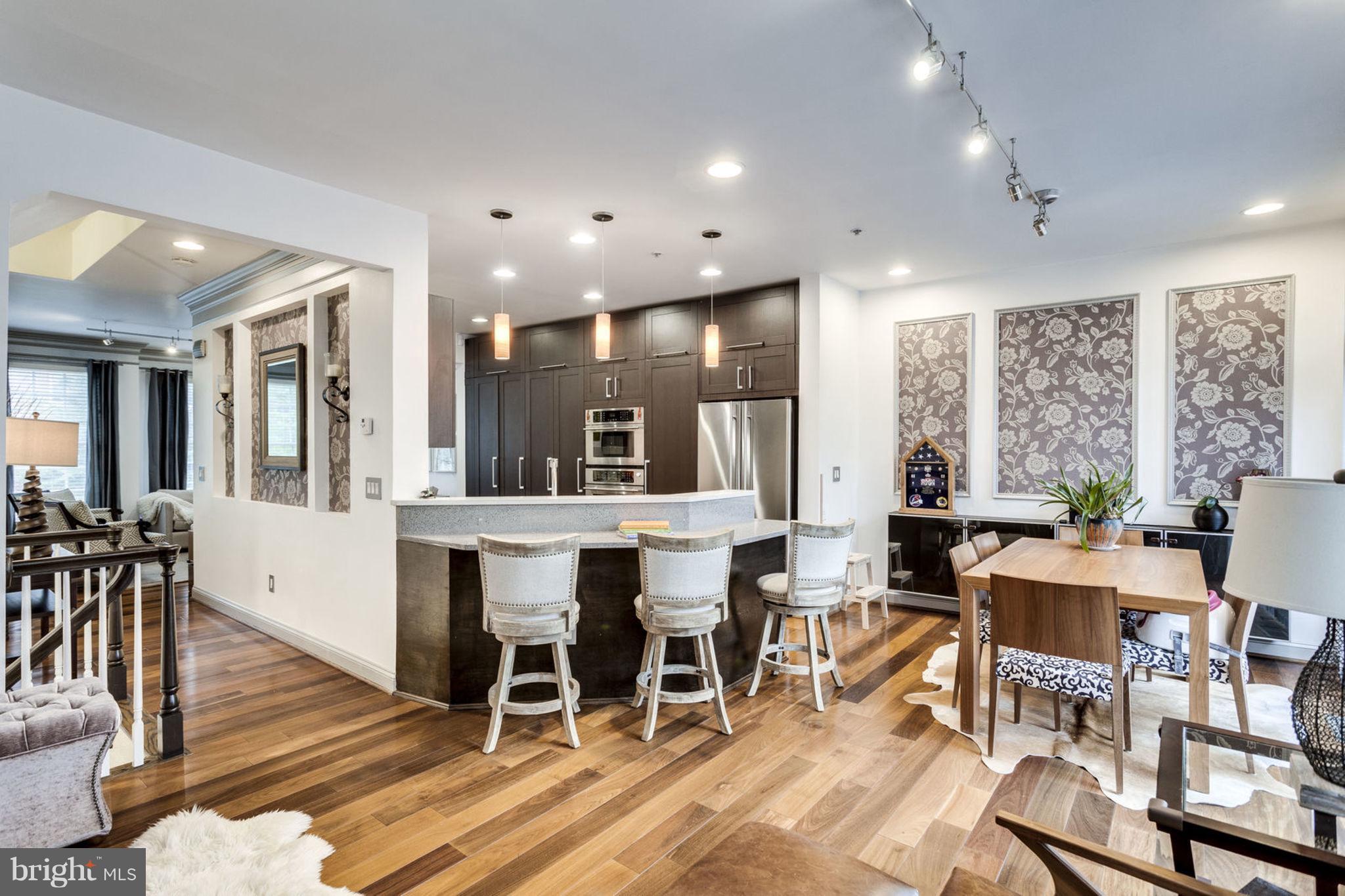 385 CAMERON STATION BOULEVARD