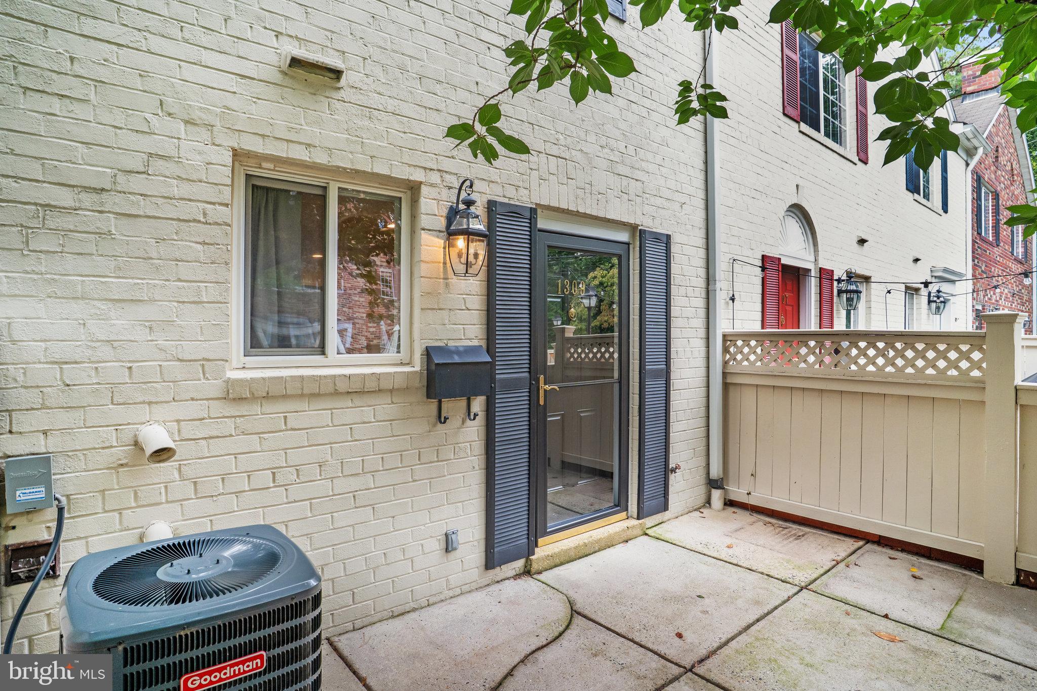 1309 N VAN DORN STREET