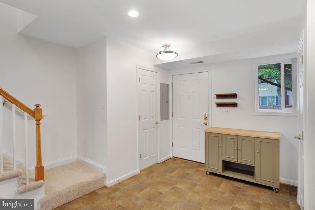 1309 N VAN DORN STREET