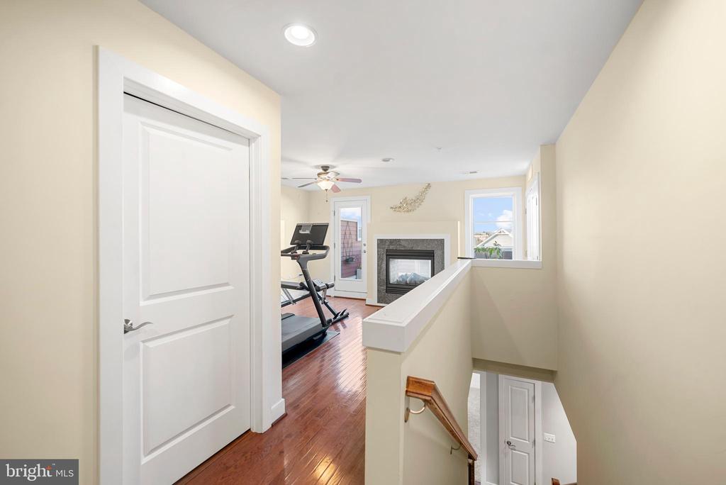 710 E HOWELL AVENUE
