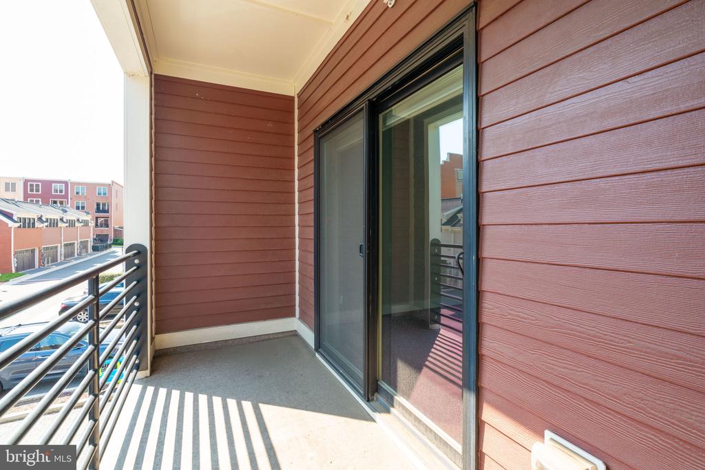 2111 RICHMOND HIGHWAY 101