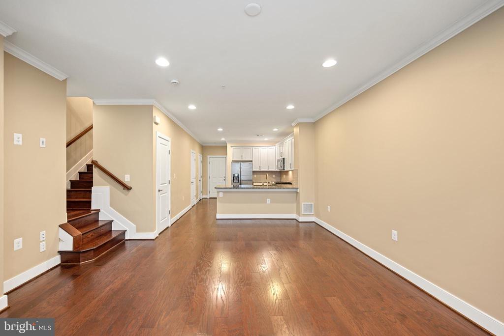 2111 RICHMOND HIGHWAY 101