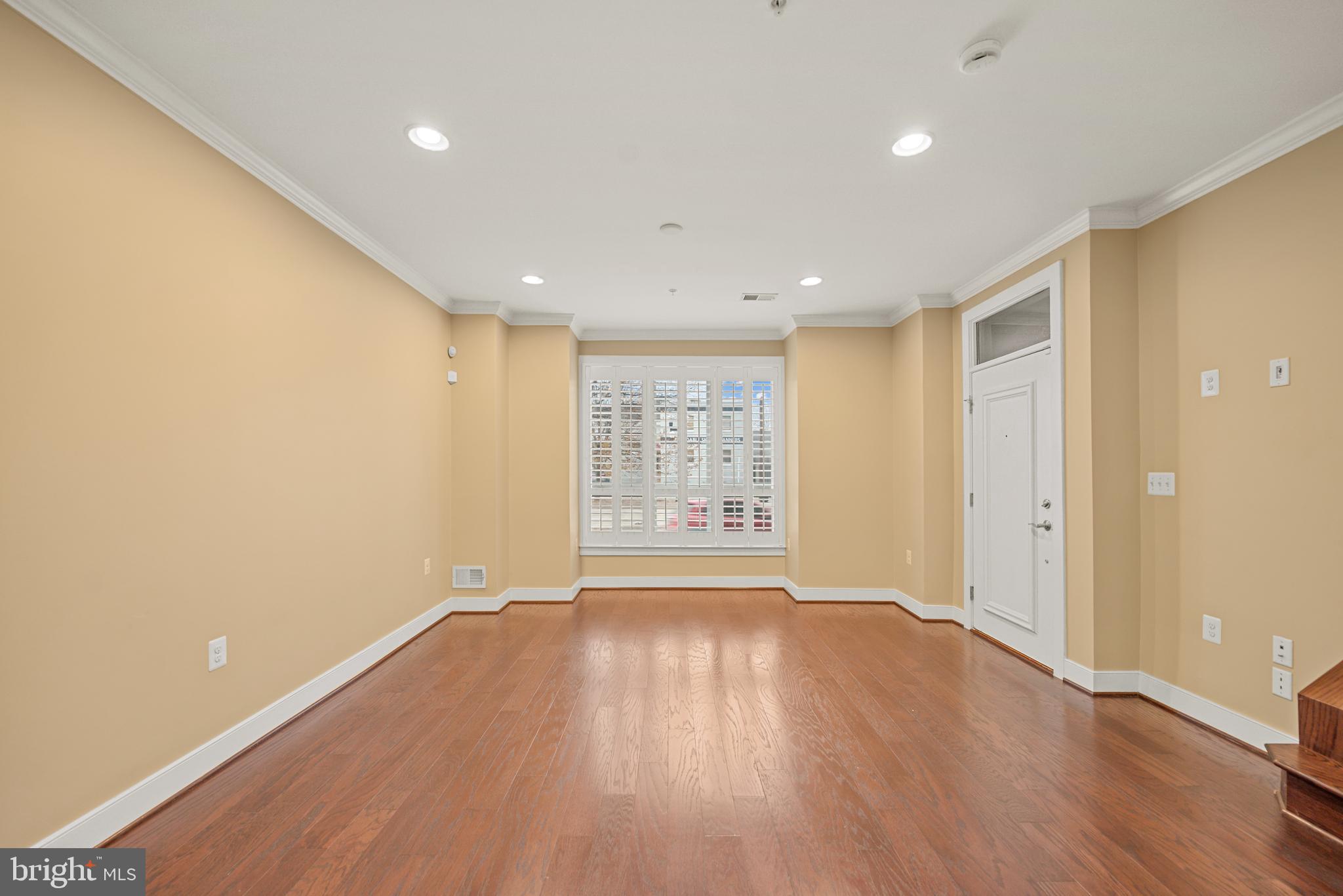 2111 RICHMOND HIGHWAY 101