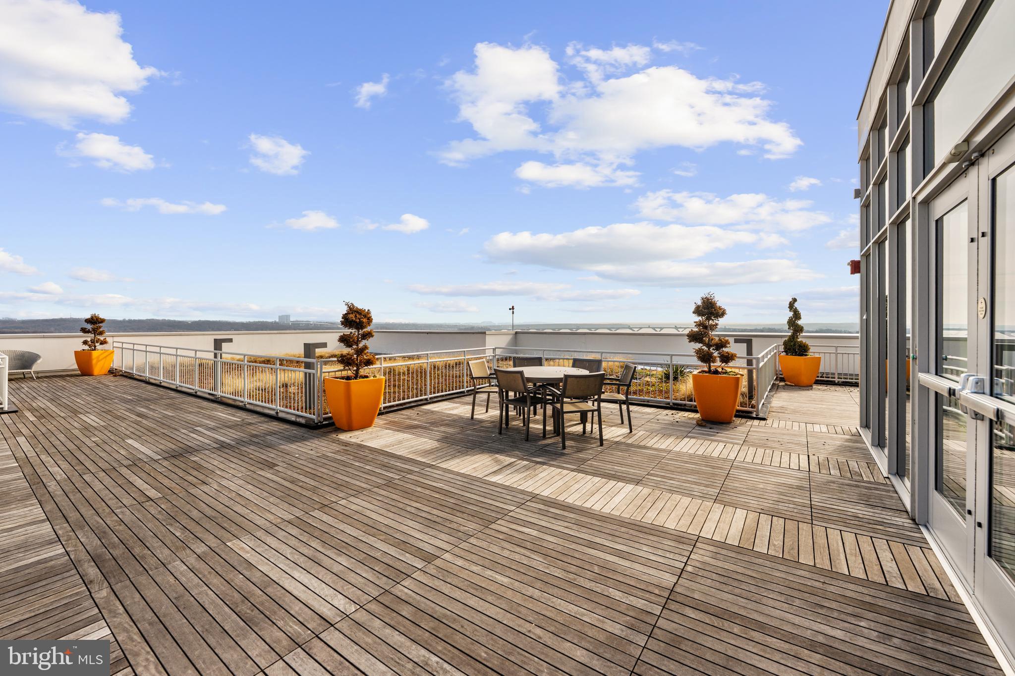 925 N FAIRFAX STREET 507