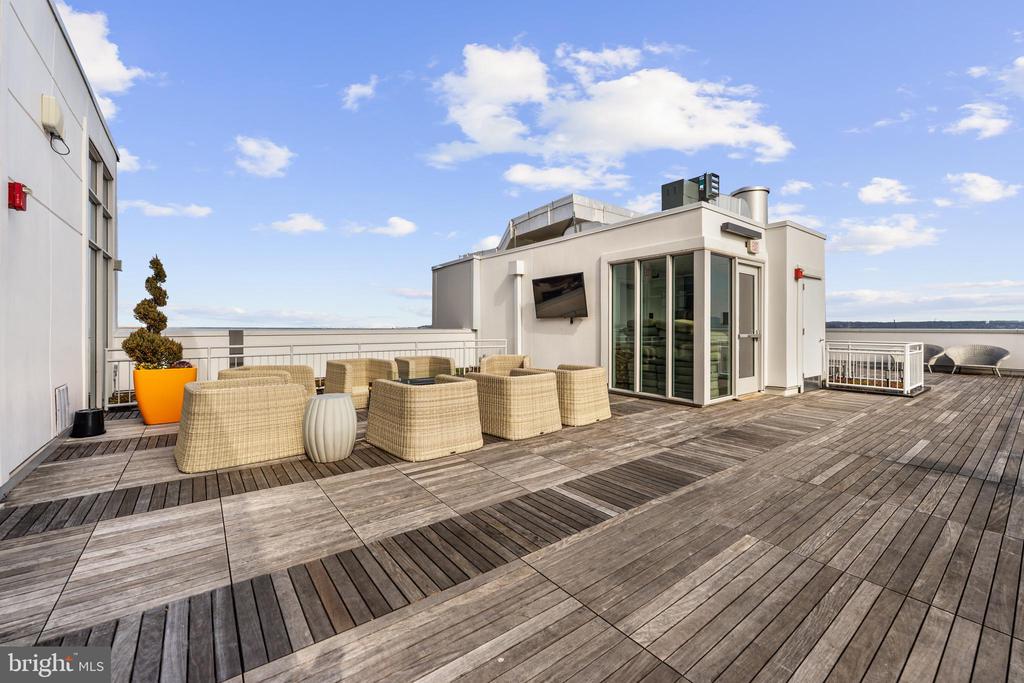 925 N FAIRFAX STREET 507