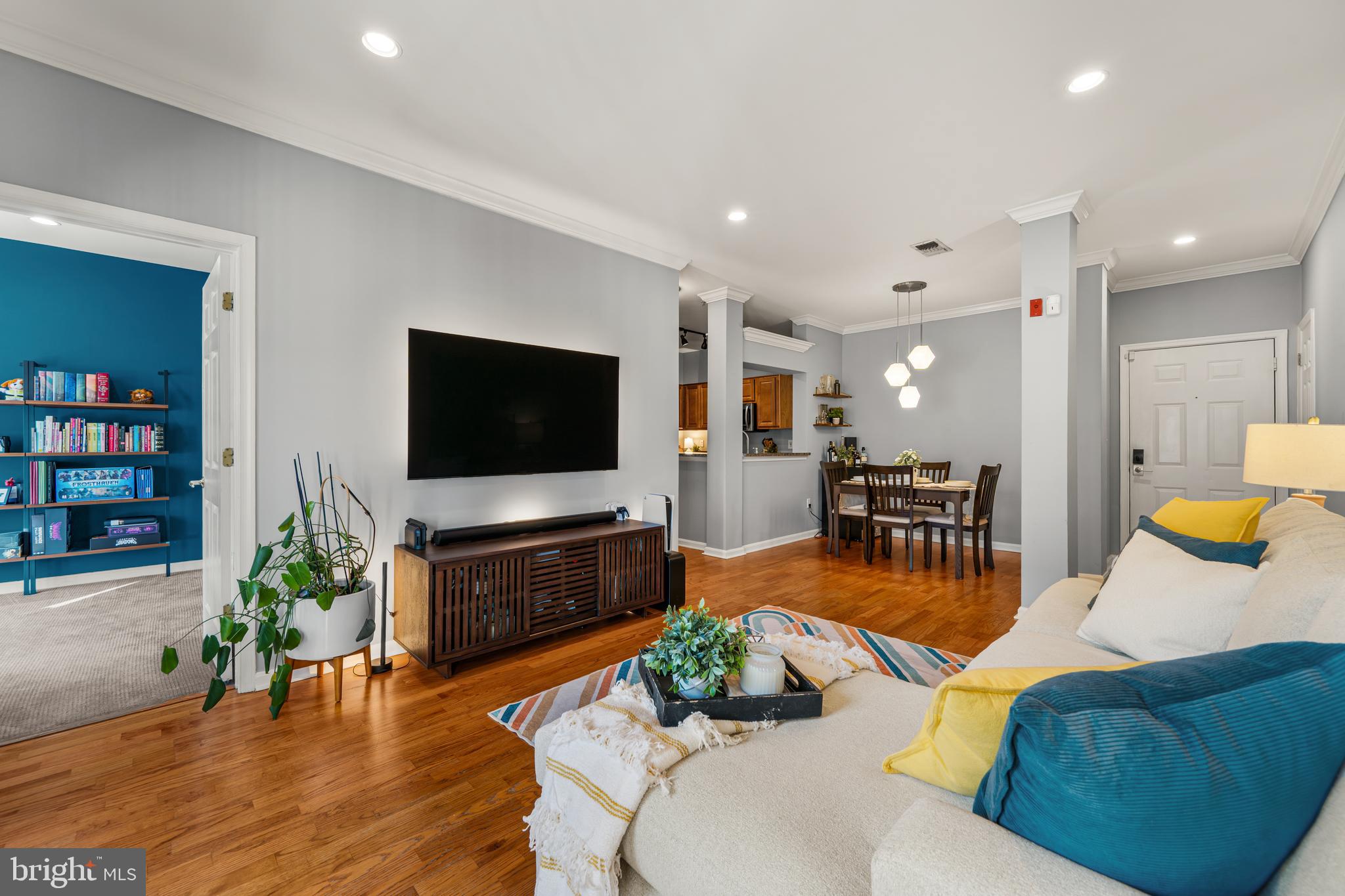 4551 STRUTFIELD LANE 4303